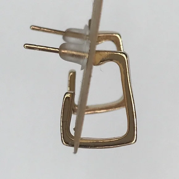 Fashion Jewelry Elegant Gold Hoop Earrings - Picture 4 of 5